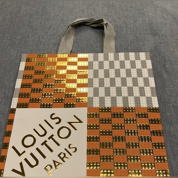 Louis Vuitton 2022 Holiday Lego Shopping Bag - Picture 5 of 5